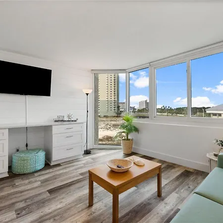 Top Of The Gulf 410 - Beach Front Resort Condo - Renovated Like New